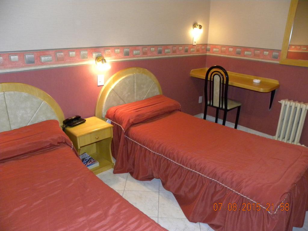 Hotel Central Cordoba Buenos Aires Rum bild
